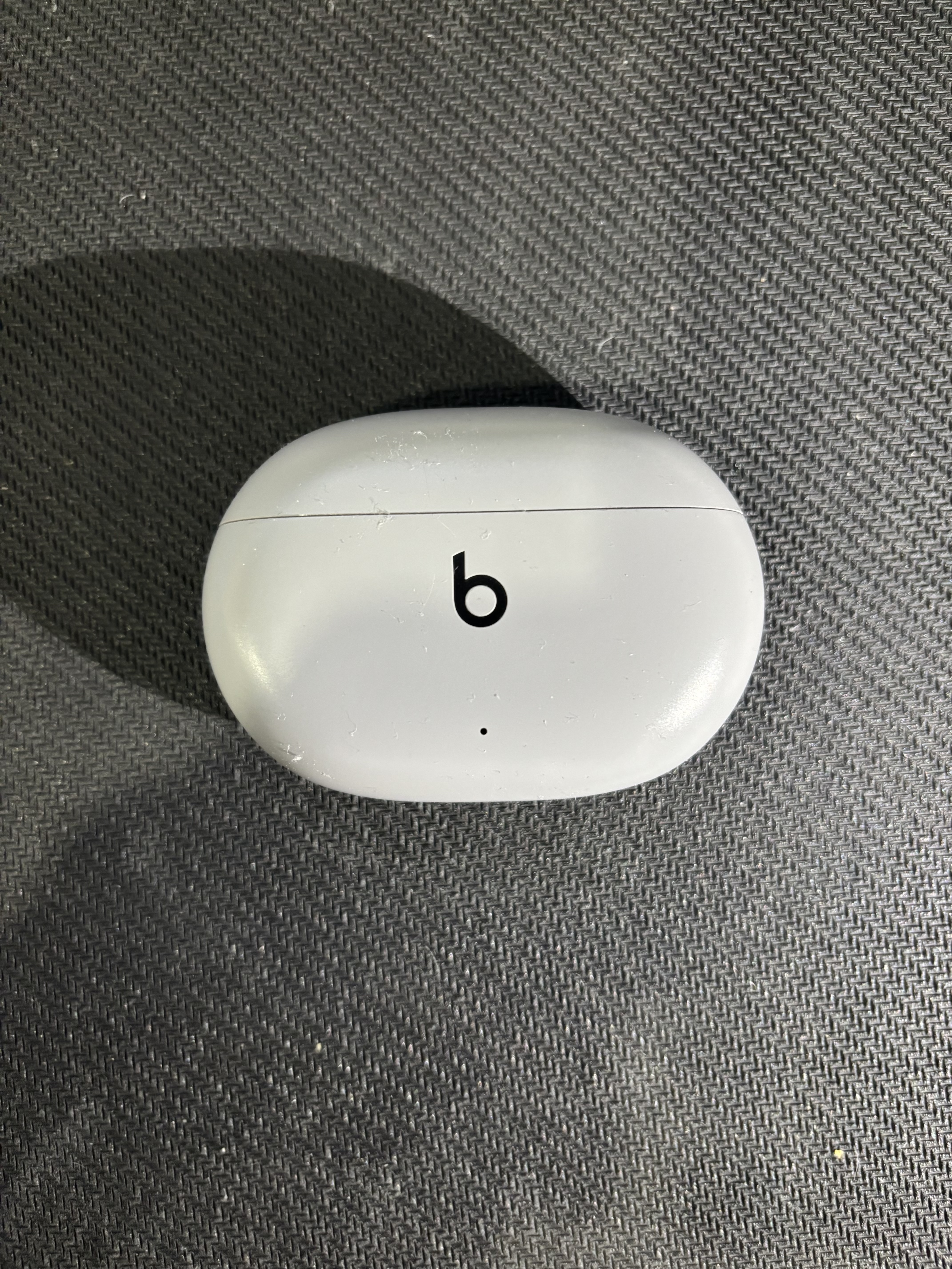 Image of earphone case, front view